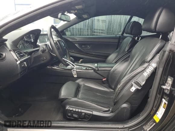 ✅ 2012 BMW 6 Series 650i • VIN: WBALZ3C53CC397375 • Lot: 90095315. Wystawiony na Copart z przebiegiem 134 664 mil. Bezpłatny archiwum sprzedaży aukcyjnych z USA i szczegółowy raport historii pojazdu na DreamBid. Zdjęcie 7.