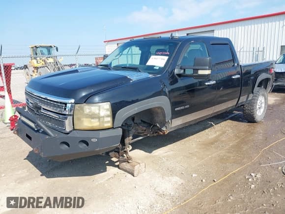 ✅ 2011 Chevrolet Silverado 2500HD LT • VIN: 1GC1KXCG7BF241067 • Лот: 43017708. Опубликован ранее на IAAI с пробегом 289 561 миль. Бесплатный доступ к архиву аукционных продаж из США и подробный отчёт об истории автомобиля на DreamBid. Изображение 18.