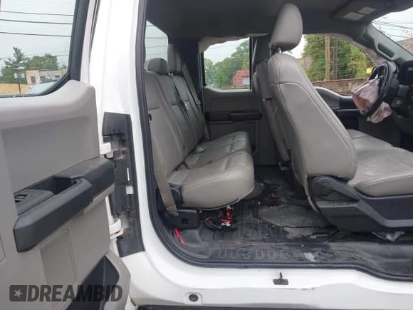 ✅ 2015 Ford F-150 XLT • VIN: 1FTEX1E85FFB25510 • Lot: 43026124. Listed on IAAI with 211,659 mi. Free auction sales archive from the USA and detailed vehicle history report at DreamBid. Image 8.