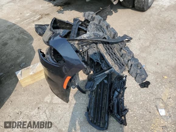 ✅ 2018 Dodge Charger SXT Plus • VIN: 2C3CDXHG3JH144980 • Лот: 70448975. Опубликован ранее на Copart с пробегом 122 821 миль. Бесплатный доступ к архиву аукционных продаж из США и подробный отчёт об истории автомобиля на DreamBid. Изображение 12.