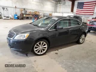 ✅ 2015 Buick Verano • VIN: 1G4PP5SK8F4147122 • Лот: 89573245. Опубликован ранее на Copart с пробегом 89 543 миль. Бесплатный доступ к архиву аукционных продаж из США и подробный отчёт об истории автомобиля на DreamBid. Изображение 1.