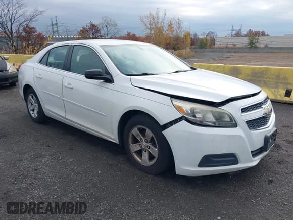 ✅ 2013 Chevrolet Malibu LS • VIN: 1G11B5SA3DF144266 • Лот: 43664304. Опубликован ранее на IAAI с пробегом Не указан. Бесплатный доступ к архиву аукционных продаж из США и подробный отчёт об истории автомобиля на DreamBid. Изображение 6.