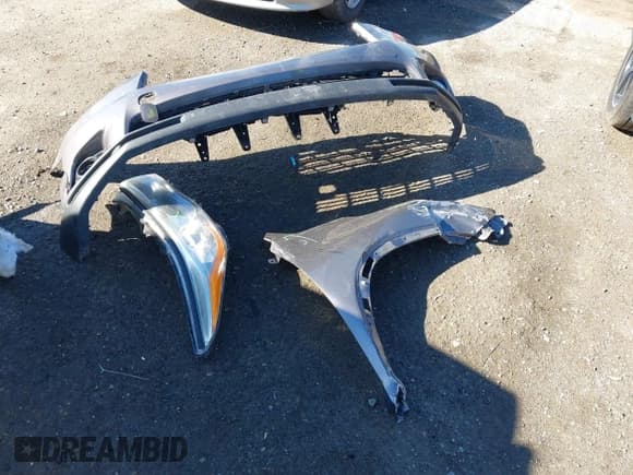 ✅ 2016 Toyota Highlander XLE • VIN: 5TDJKRFH3GS319268 • Lot: 43331180. Wystawiony na IAAI z przebiegiem 136 348 mil. Bezpłatny archiwum sprzedaży aukcyjnych z USA i szczegółowy raport historii pojazdu na DreamBid. Zdjęcie 12.