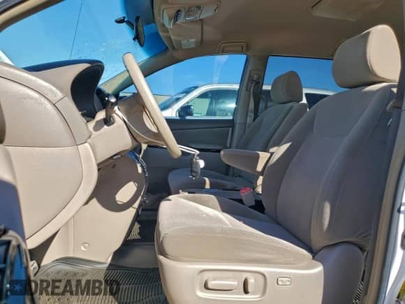 2005 Toyota Sienna LE z VIN 5TDZA23C35S293886, wystawiony jako Copart lot #90938105 z przebiegiem 133 550 mil mil oraz Szkoda całkowita • Salvage title. Historia ofert i sprzedaży dostępna na DreamBid. Obrazek 7.