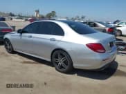 ✅ 2020 Mercedes-Benz E 350 • VIN: W1KZF8DB9LA825751 • Лот: 42536447. Опубликован ранее на IAAI с пробегом 76 422 миль. Бесплатный доступ к архиву аукционных продаж из США и подробный отчёт об истории автомобиля на DreamBid. Изображение 3.
