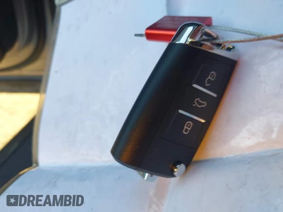 ✅ 2015 Audi Q3 Premium Plus • VIN: WA1EFCFS5FR012125 • Лот: 43486888. Опубликован ранее на IAAI с пробегом 111 103 миль. Бесплатный доступ к архиву аукционных продаж из США и подробный отчёт об истории автомобиля на DreamBid. Изображение 11.