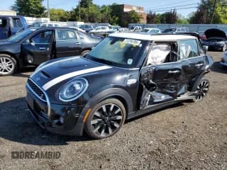 ✅ 2021 MINI Hardtop 4 Door Cooper S • VIN: WMWXU9C03M2P37798 • Lot: 71216705. Wystawiony na Copart z przebiegiem 45 381 mil. Bezpłatny archiwum sprzedaży aukcyjnych z USA i szczegółowy raport historii pojazdu na DreamBid. Zdjęcie 1.