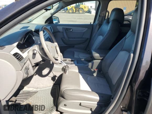 ✅ 2013 Chevrolet Traverse LS • VIN: 1GNKRFED5DJ103774 • Lot: 75137074. Wystawiony na Copart z przebiegiem 131 884 mil. Bezpłatny archiwum sprzedaży aukcyjnych z USA i szczegółowy raport historii pojazdu na DreamBid. Zdjęcie 7.