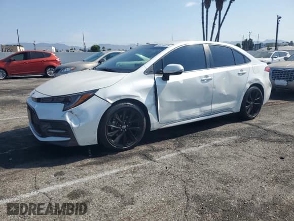 ✅ 2021 Toyota Corolla SE • VIN: 5YFS4MCE2MP080196 • Лот: 65618225. Опубликован ранее на Copart с пробегом 33 685 миль. Бесплатный доступ к архиву аукционных продаж из США и подробный отчёт об истории автомобиля на DreamBid. Изображение 1.