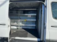 ✅ 2019 Mercedes-Benz Sprinter • VIN: WD4PE7ED5KT012611 • Lot: 48010215. Wystawiony na Copart z przebiegiem 220 836 mil. Bezpłatny archiwum sprzedaży aukcyjnych z USA i szczegółowy raport historii pojazdu na DreamBid. Zdjęcie 6.