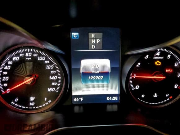 ✅ 2018 Mercedes-Benz GLC 300 • VIN: WDC0G4KB6JV093915 • Лот: 94944715. Опубликован ранее на Copart с пробегом 199 902 миль. Бесплатный доступ к архиву аукционных продаж из США и подробный отчёт об истории автомобиля на DreamBid. Изображение 9.