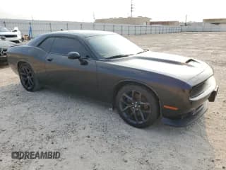 ✅ 2020 Dodge Challenger R/T • VIN: 2C3CDZBTXLH221638 • Lot: 55130014. Wystawiony na Copart z przebiegiem 55 626 mil. Bezpłatny archiwum sprzedaży aukcyjnych z USA i szczegółowy raport historii pojazdu na DreamBid. Zdjęcie 4.