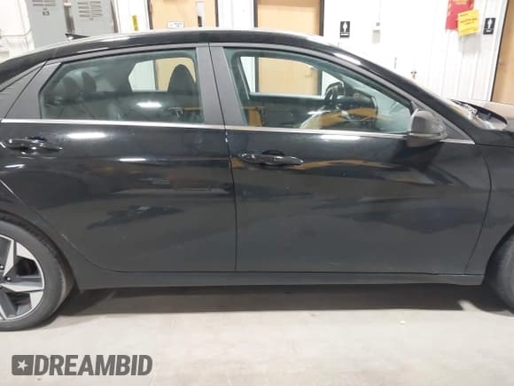 ✅ 2023 Hyundai Elantra Limited • VIN: KMHLP4AGXPU504159 • Lot: 42703032. Listed on IAAI with 22,329 mi. Free auction sales archive from the USA and detailed vehicle history report at DreamBid. Image 14.