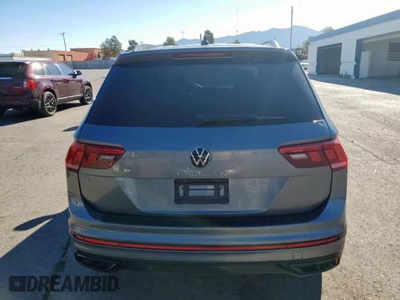 ✅ 2023 Volkswagen Tiguan SE R-Line Black • VIN: 3VVCB7AX7PM065464 • Лот: 71364395. Опубликован ранее на Copart с пробегом 20 505 миль. Бесплатный доступ к архиву аукционных продаж из США и подробный отчёт об истории автомобиля на DreamBid. Изображение 6.