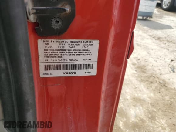 ✅ 2006 Volvo C70 • VIN: YV1MC68296J000416 • Lot: 60336675. Wystawiony na Copart z przebiegiem 125 566 mil. Bezpłatny archiwum sprzedaży aukcyjnych z USA i szczegółowy raport historii pojazdu na DreamBid. Zdjęcie 12.