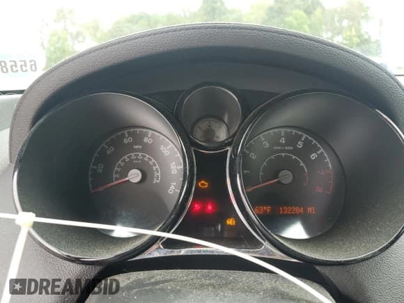 ✅ 2008 Saturn Sky • VIN: 1G8MC35BX8Y124207 • Лот: 84966585. Опубликован ранее на Copart с пробегом 132 284 миль. Бесплатный доступ к архиву аукционных продаж из США и подробный отчёт об истории автомобиля на DreamBid. Изображение 9.