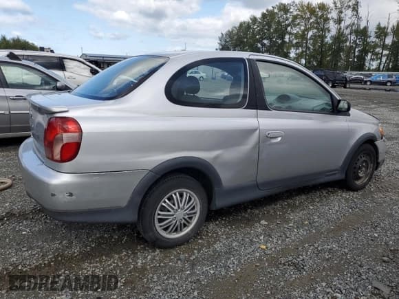 ✅ 2000 Toyota ECHO • VIN: JTDAT1239Y0040310 • Lot: 69115394. Listed on Copart with 103,347 mi. Free auction sales archive from the USA and detailed vehicle history report at DreamBid. Image 3.