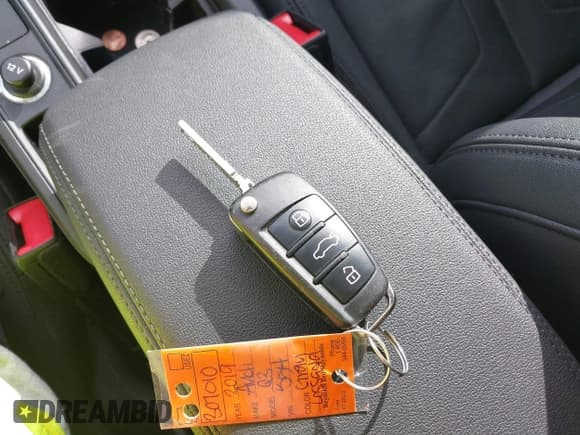 ✅ 2019 Audi Q3 Premium • VIN: WA1AECF37K1076492 • Lot: 41099499. Wystawiony na IAAI z przebiegiem 80 975 mil. Bezpłatny archiwum sprzedaży aukcyjnych z USA i szczegółowy raport historii pojazdu na DreamBid. Zdjęcie 11.