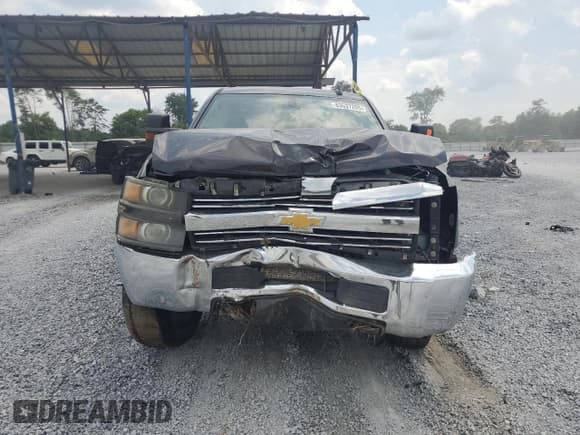 ✅ 2015 Chevrolet Silverado 2500HD LT • VIN: 1GC2KVEGXFZ500368 • Lot: 63537205. Wystawiony na Copart z przebiegiem 215 282 mil. Bezpłatny archiwum sprzedaży aukcyjnych z USA i szczegółowy raport historii pojazdu na DreamBid. Zdjęcie 5.