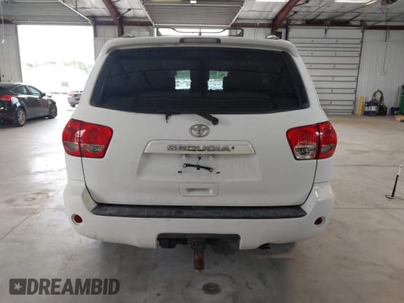 ✅ 2012 Toyota Sequoia SR5 • VIN: 5TDZM5G16CS003834 • Lot: 42662723. Wystawiony na IAAI z przebiegiem 194 039 mil. Bezpłatny archiwum sprzedaży aukcyjnych z USA i szczegółowy raport historii pojazdu na DreamBid. Zdjęcie 16.