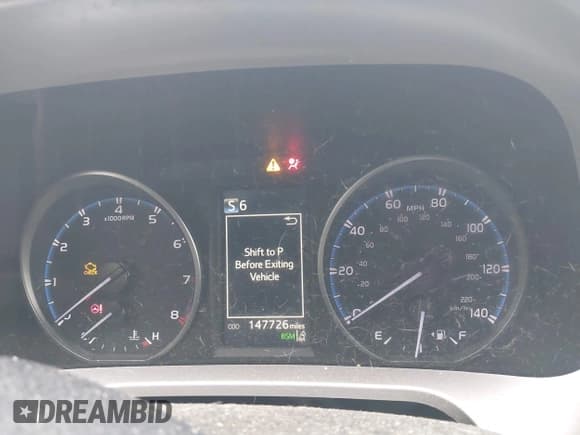 ✅ 2018 Toyota RAV4 XLE • VIN: JTMRFREV8JJ741992 • Лот: 43396927. Опубликован ранее на IAAI с пробегом 147 726 миль. Бесплатный доступ к архиву аукционных продаж из США и подробный отчёт об истории автомобиля на DreamBid. Изображение 7.