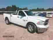 2020 Ram 1500 Tradesman z VIN 3C6RR6KT9LG219151, wystawiony jako Copart lot #68073195 z przebiegiem 142 436 mil mil oraz Szkoda całkowita • Salvage title. Historia ofert i sprzedaży dostępna na DreamBid. Obrazek 4.