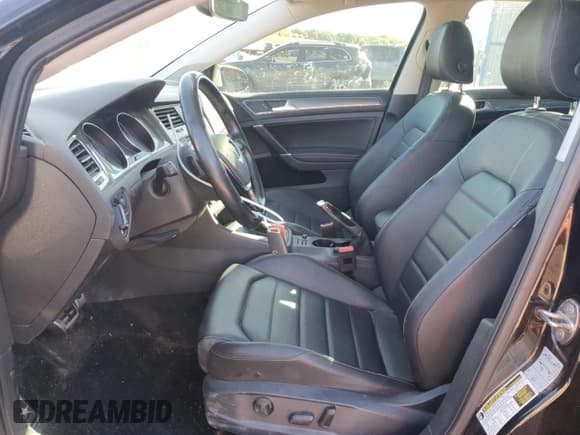 ✅ 2017 Volkswagen Golf S • VIN: 3VWH17AU3HM544024 • Lot: 82209615. Listed on Copart with 100,815 mi. Free auction sales archive from the USA and detailed vehicle history report at DreamBid. Image 7.