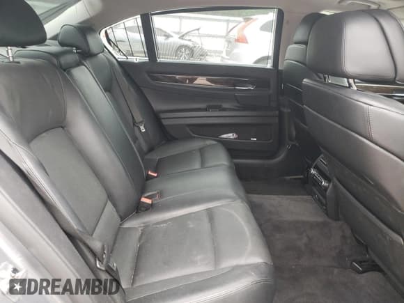 ✅ 2010 BMW 7 Series 750Li xDrive • VIN: WBAKC8C56ACY68961 • Лот: 62660015. Опубликован ранее на Copart с пробегом 180 567 миль. Бесплатный доступ к архиву аукционных продаж из США и подробный отчёт об истории автомобиля на DreamBid. Изображение 10.