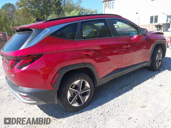 2025 Hyundai Tucson SEL with VIN 5NMJBCDEXSH525706, listed as a IAAI auction lot 43374788 with 8,376 mi miles and . Bid and sale history available at DreamBid. Image 4.