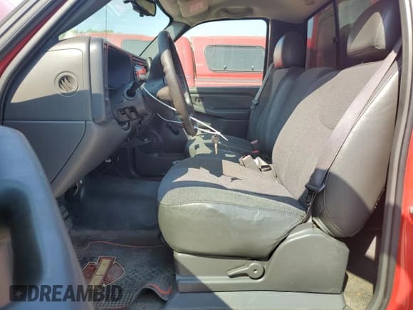 ✅ 2005 Chevrolet Silverado 1500 Work Truck • VIN: 1GCEC14X55Z223048 • Лот: 74480744. Опубликован ранее на Copart с пробегом Не указан. Бесплатный доступ к архиву аукционных продаж из США и подробный отчёт об истории автомобиля на DreamBid. Изображение 7.