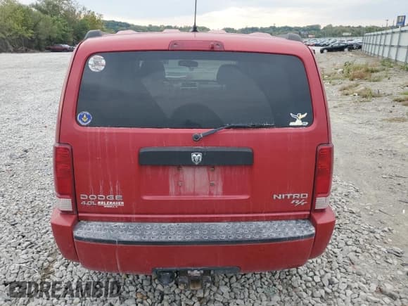 ✅ 2011 Dodge Nitro Heat • VIN: 1D4PU4GX0BW607368 • Lot: 86120515. Listed on Copart with 210,931 mi. Free auction sales archive from the USA and detailed vehicle history report at DreamBid. Image 6.