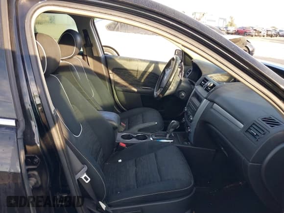 ✅ 2012 Ford Fusion SE • VIN: 3FAHP0HAXCR154656 • Lot: 43773683. Wystawiony na IAAI z przebiegiem 140 791 mil. Bezpłatny archiwum sprzedaży aukcyjnych z USA i szczegółowy raport historii pojazdu na DreamBid. Zdjęcie 5.