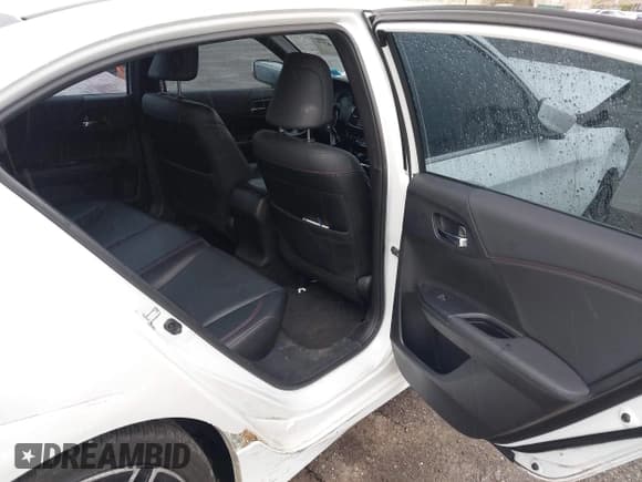 ✅ 2017 Honda Accord Sport SE • VIN: 1HGCR2F1XHA286879 • Lot: 42271477. Wystawiony na IAAI z przebiegiem 57 102 mil. Bezpłatny archiwum sprzedaży aukcyjnych z USA i szczegółowy raport historii pojazdu na DreamBid. Zdjęcie 8.