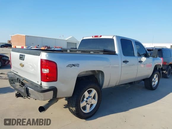 ✅ 2011 Chevrolet Silverado 2500HD LT • VIN: 1GC1KXC85BF112253 • Lot: 43358409. Listed on IAAI with 73,709 mi. Free auction sales archive from the USA and detailed vehicle history report at DreamBid. Image 4.