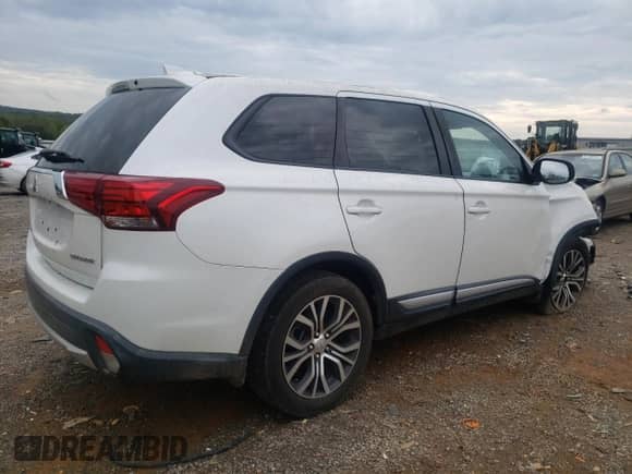 2018 Mitsubishi Outlander ES с VIN JA4AD2A35JZ033225, выставлен на аукционе Copart как лот 81101215 с пробегом 147 548 миль миль и Списание • Salvage title. История ставок и продаж доступна на DreamBid. Изображение 3.