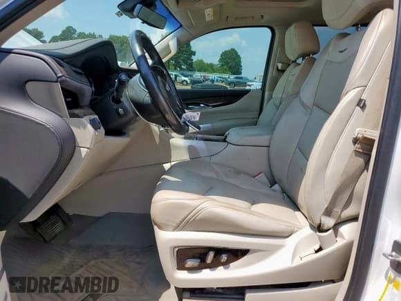 ✅ 2019 Cadillac Escalade ESV Premium Luxury • VIN: 1GYS3JKJ1KR211695 • Лот: 67971725. Опубликован ранее на Copart с пробегом 110 315 миль. Бесплатный доступ к архиву аукционных продаж из США и подробный отчёт об истории автомобиля на DreamBid. Изображение 7.