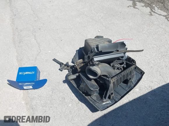 ✅ 2009 Kia Borrego Limited • VIN: KNDJJ742X95020813 • Lot: 41995734. Listed on IAAI with 215,314 mi. Free auction sales archive from the USA and detailed vehicle history report at DreamBid. Image 12.