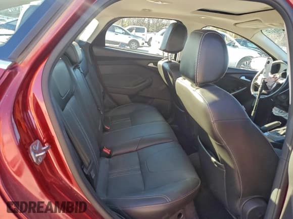 ✅ 2014 Ford Focus Titanium • VIN: 1FADP3J23EL259186 • Lot: 93946175. Listed on Copart with 173,444 mi. Free auction sales archive from the USA and detailed vehicle history report at DreamBid. Image 10.