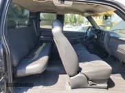 ✅ 2003 Chevrolet Silverado 1500 • VIN: 2GCEC19V031280965 • Лот: 71263154. Опубликован ранее на Copart с пробегом 194 880 миль. Бесплатный доступ к архиву аукционных продаж из США и подробный отчёт об истории автомобиля на DreamBid. Изображение 10.