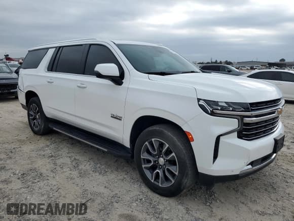 ✅ 2021 Chevrolet Suburban LT • VIN: 1GNSCCKD3MR228715 • Lot: 41415445. Wystawiony na Copart z przebiegiem 48 347 mil. Bezpłatny archiwum sprzedaży aukcyjnych z USA i szczegółowy raport historii pojazdu na DreamBid. Zdjęcie 4.