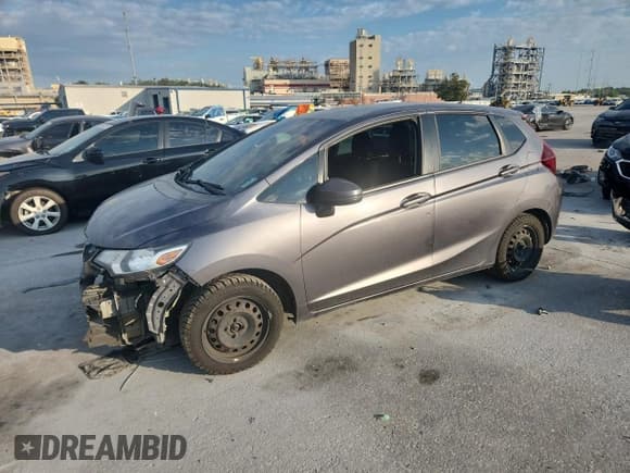 ✅ 2015 Honda Fit LX • VIN: 3HGGK5G5XFM771354 • Лот: 84026785. Опубликован ранее на Copart с пробегом 172 824 миль. Бесплатный доступ к архиву аукционных продаж из США и подробный отчёт об истории автомобиля на DreamBid. Изображение 1.