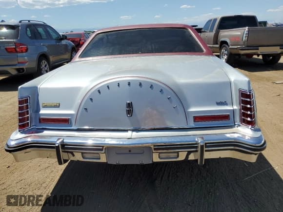 ✅ 1979 Lincoln Mark VIII • VIN: 9Y89S703506 • Lot: 65185514. Wystawiony na Copart z przebiegiem 7 714 mil. Bezpłatny archiwum sprzedaży aukcyjnych z USA i szczegółowy raport historii pojazdu na DreamBid. Zdjęcie 6.