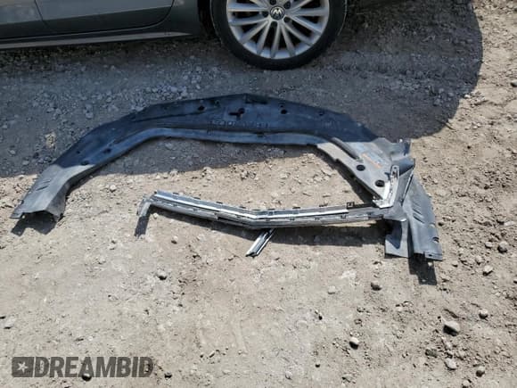 ✅ 2012 Chevrolet Traverse 1LT • VIN: 1GNKVGED5CJ192889 • Lot: 64932105. Wystawiony na Copart z przebiegiem 320 974 mil. Bezpłatny archiwum sprzedaży aukcyjnych z USA i szczegółowy raport historii pojazdu na DreamBid. Zdjęcie 12.