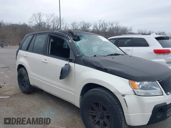 ✅ 2006 Suzuki Grand Vitara • VIN: JS3TE941064100737 • Lot: 41598940. Wystawiony na IAAI z przebiegiem Nie podano. Bezpłatny archiwum sprzedaży aukcyjnych z USA i szczegółowy raport historii pojazdu na DreamBid. Zdjęcie 6.