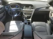 ✅ 2015 Hyundai Sonata Sport • VIN: 5NPE34AB4FH041375 • Lot: 60552885. Wystawiony na Copart z przebiegiem 174 794 mil. Bezpłatny archiwum sprzedaży aukcyjnych z USA i szczegółowy raport historii pojazdu na DreamBid. Zdjęcie 8.