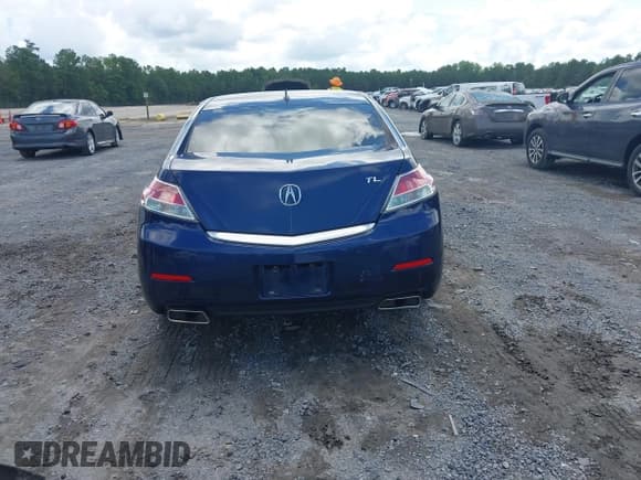 ✅ 2013 Acura TL • VIN: 19UUA8F21DA000824 • Lot: 42727982. Listed on IAAI with 238,356 mi. Free auction sales archive from the USA and detailed vehicle history report at DreamBid. Image 16.