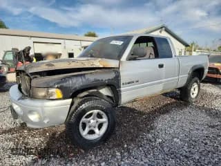 ✅ 2001 Dodge 1500 • VIN: 3B7HF13Z51G769219 • Lot: 84754175. Wystawiony na Copart z przebiegiem Nie podano. Bezpłatny archiwum sprzedaży aukcyjnych z USA i szczegółowy raport historii pojazdu na DreamBid. Zdjęcie 1.