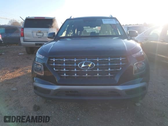 ✅ 2024 Hyundai Venue SEL • VIN: KMHRC8A3XRU315850 • Lot: 41571559. Listed on IAAI with 567 mi. Free auction sales archive from the USA and detailed vehicle history report at DreamBid. Image 13.
