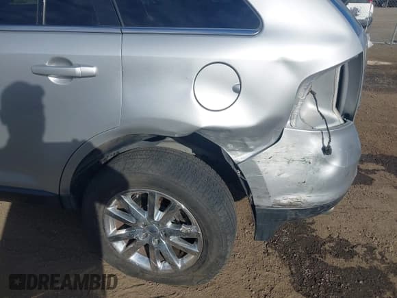 ✅ 2014 Ford Edge Limited • VIN: 2FMDK4KC1EBA30393 • Lot: 43330235. Listed on IAAI with 124,876 mi. Free auction sales archive from the USA and detailed vehicle history report at DreamBid. Image 17.