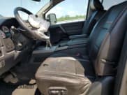 ✅ 2011 Nissan Titan S • VIN: 1N6AA0EC8BN318035 • Лот: 66323335. Опубликован ранее на Copart с пробегом 60 570 миль. Бесплатный доступ к архиву аукционных продаж из США и подробный отчёт об истории автомобиля на DreamBid. Изображение 7.